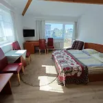 Bursztyn Rewal
