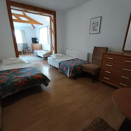 Bursztyn Homestay szállás *