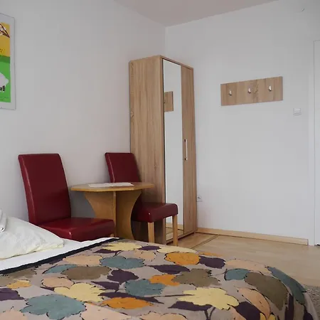 Bursztyn Homestay *
