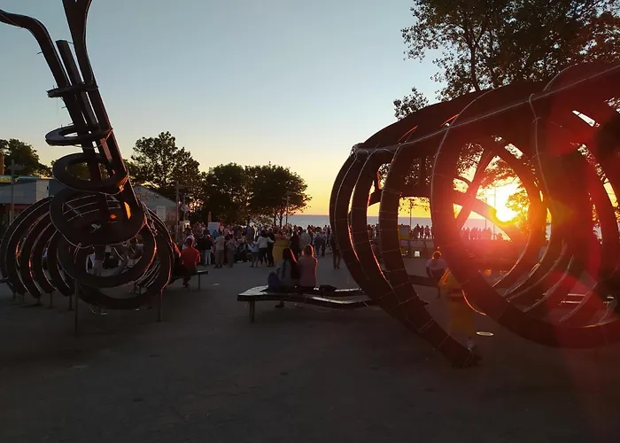 Bursztyn ホームステイ レバル